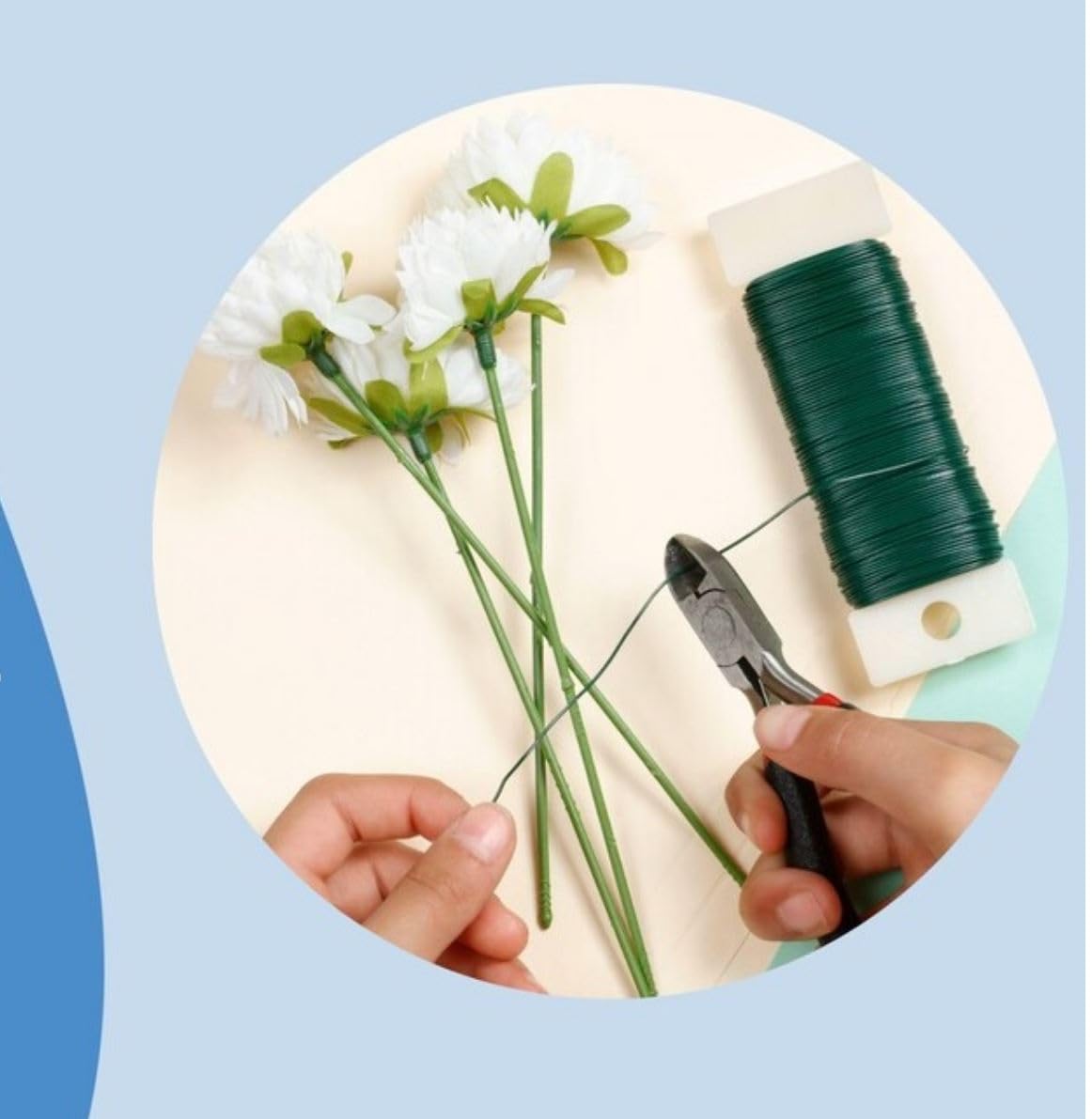 22 Gauge Green Metal Floral Wire, 200 Feet Roll for Christmas Wreaths, Tree Decoration, Flower Arrangement, Craft Projects, Garden Use